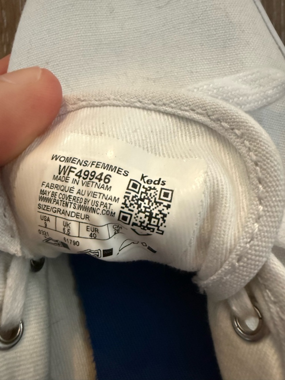 Keds White Canvas Low-Top Sneakers never worn, no tags - Picture 3 of 3